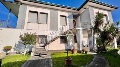 Vendita Eptavani, Lucca Vendita Eptavani, Lucca