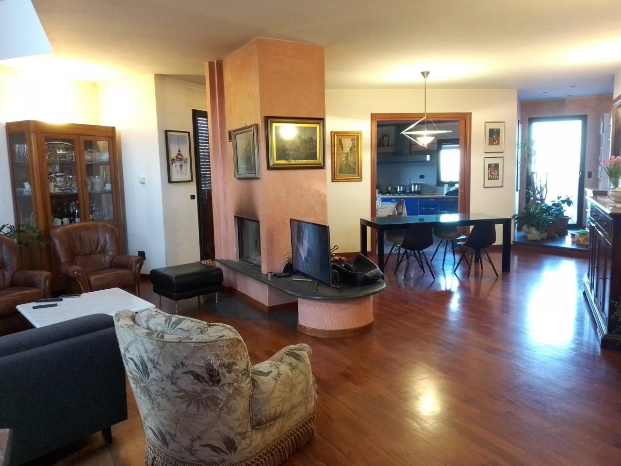 Vendita Multivani, Montaione foto