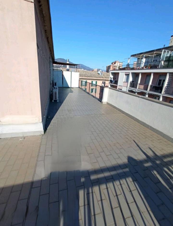 Vendita Eptavani, Genova foto