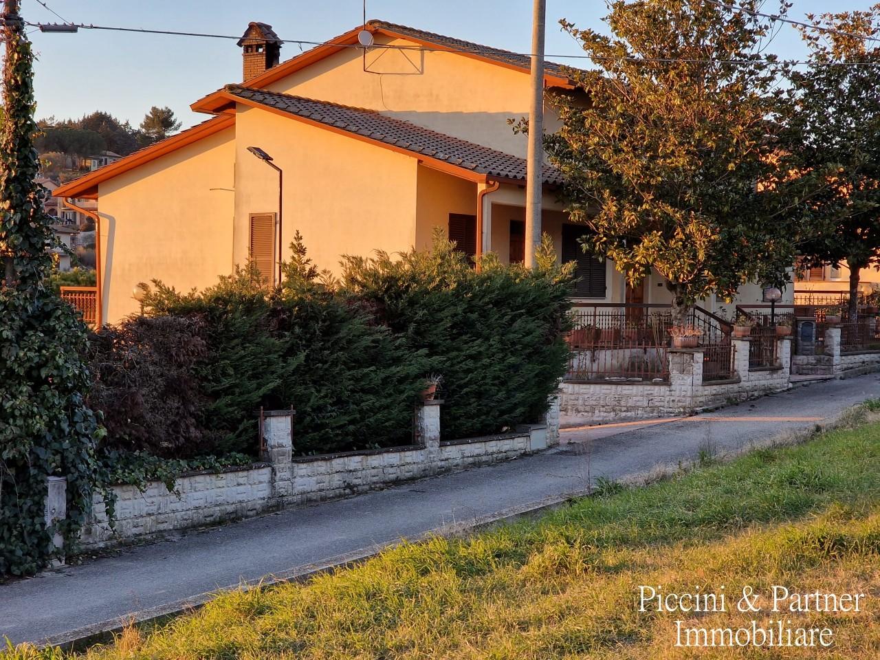 Vendita Case, Magione foto