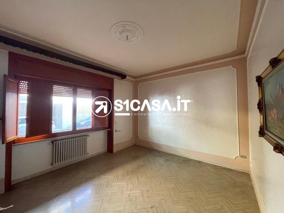 Vendita Multivani, Galatone foto