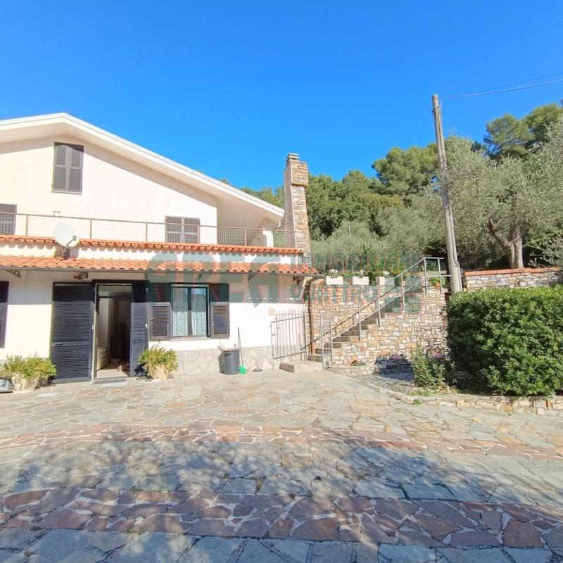 Vendita Multivani, San Bartolomeo al Mare foto