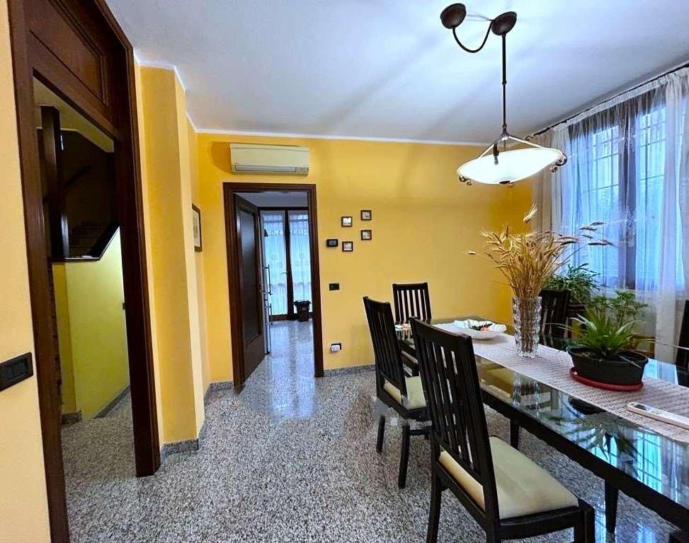 Vendita vendita, Modena foto