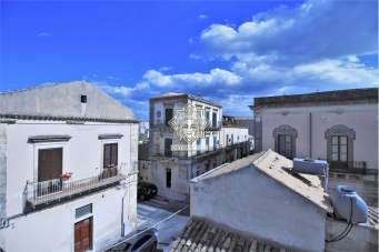 Vendita vendita, Noto Vendita vendita, Noto