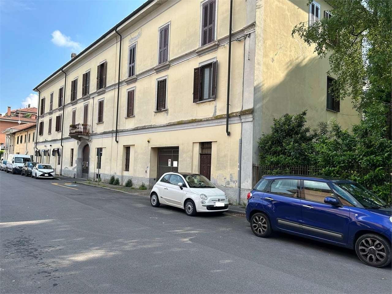 Vendita vendita, Busto Arsizio foto
