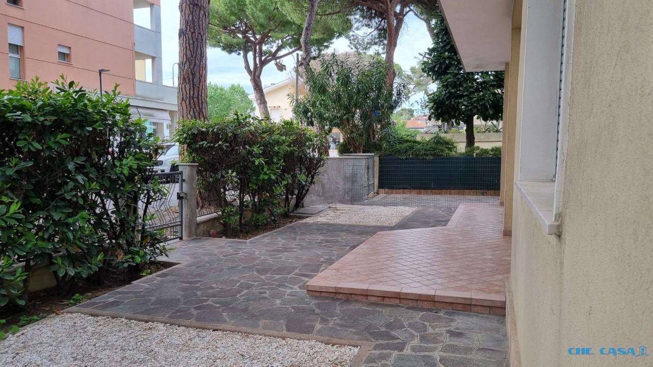 Vendita Quadrivani, Riccione foto