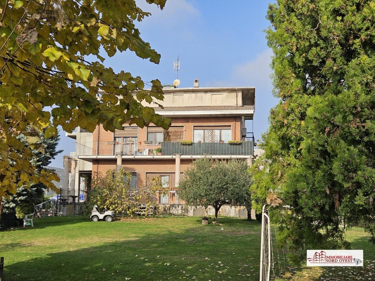 Vendita Ville, Vittuone foto