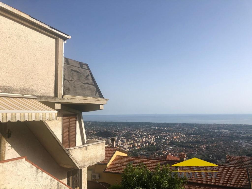 Vendita Pentavani, Massa foto