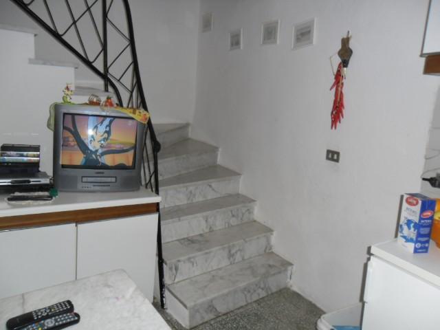 Vendita Trivani, Luni foto