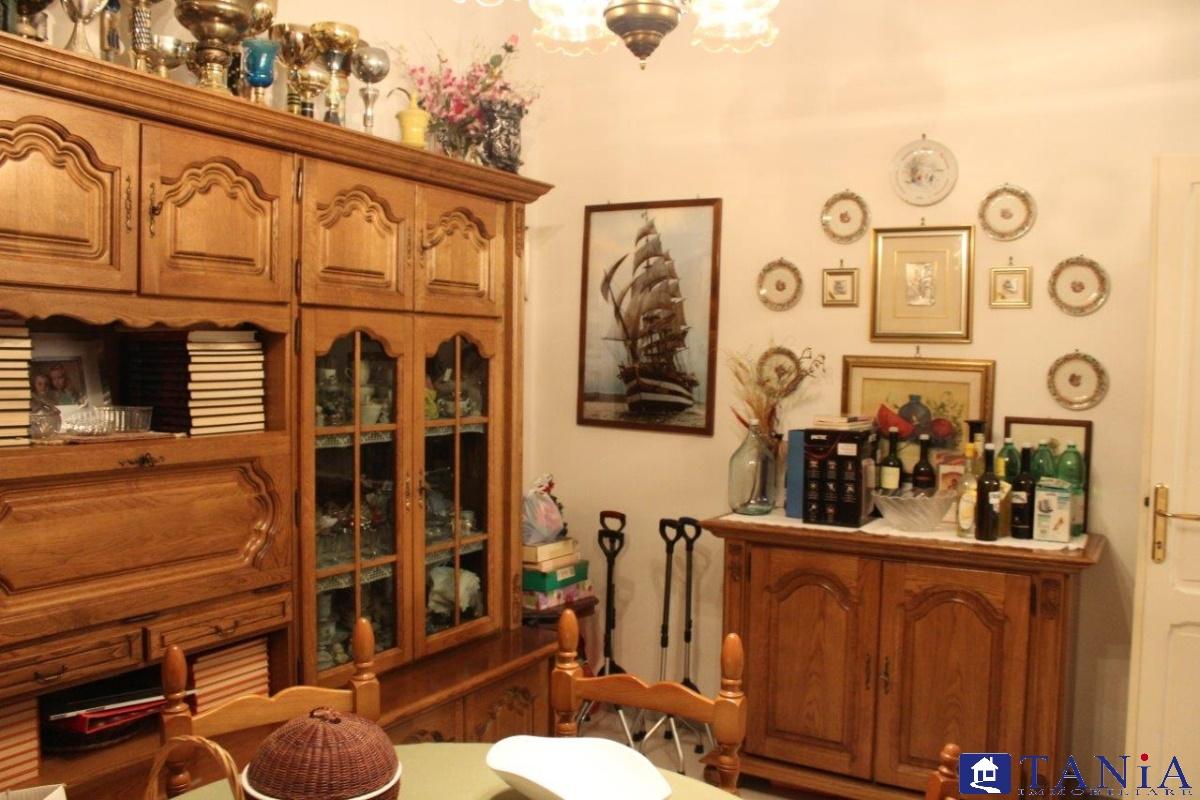 Vendita Quadrivani, Carrara foto