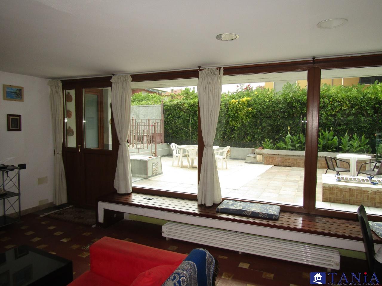 Vendita Quadrivani, Carrara foto