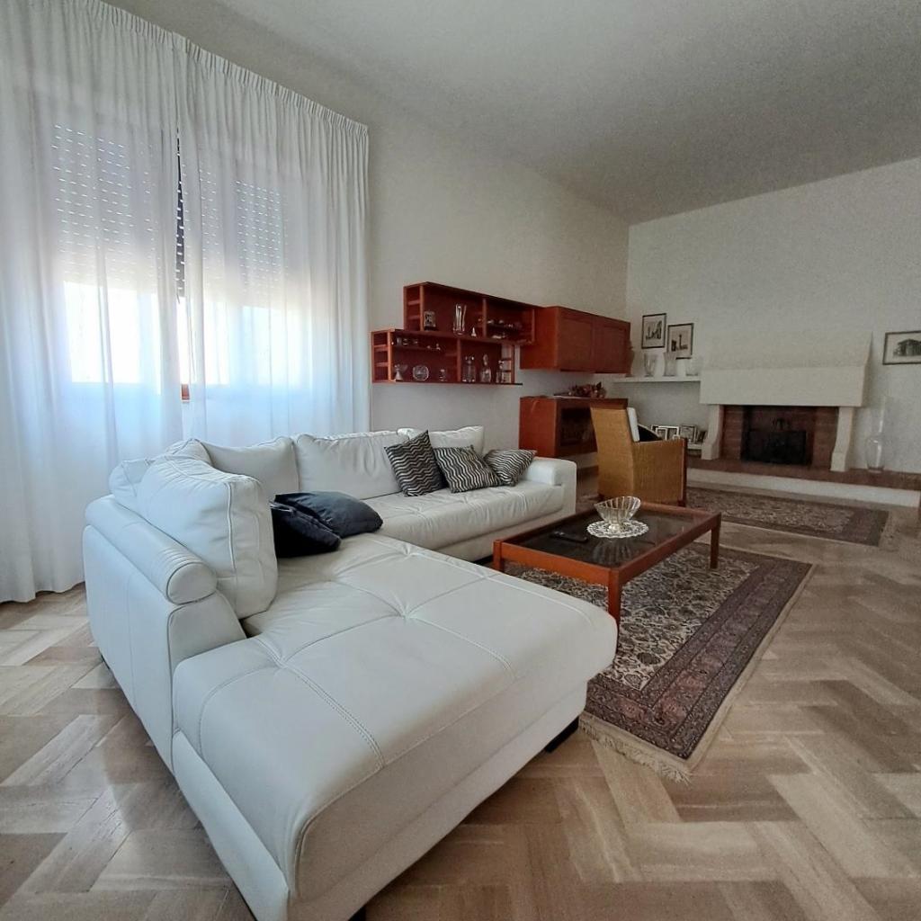 Vendita Esavani, Massarosa foto