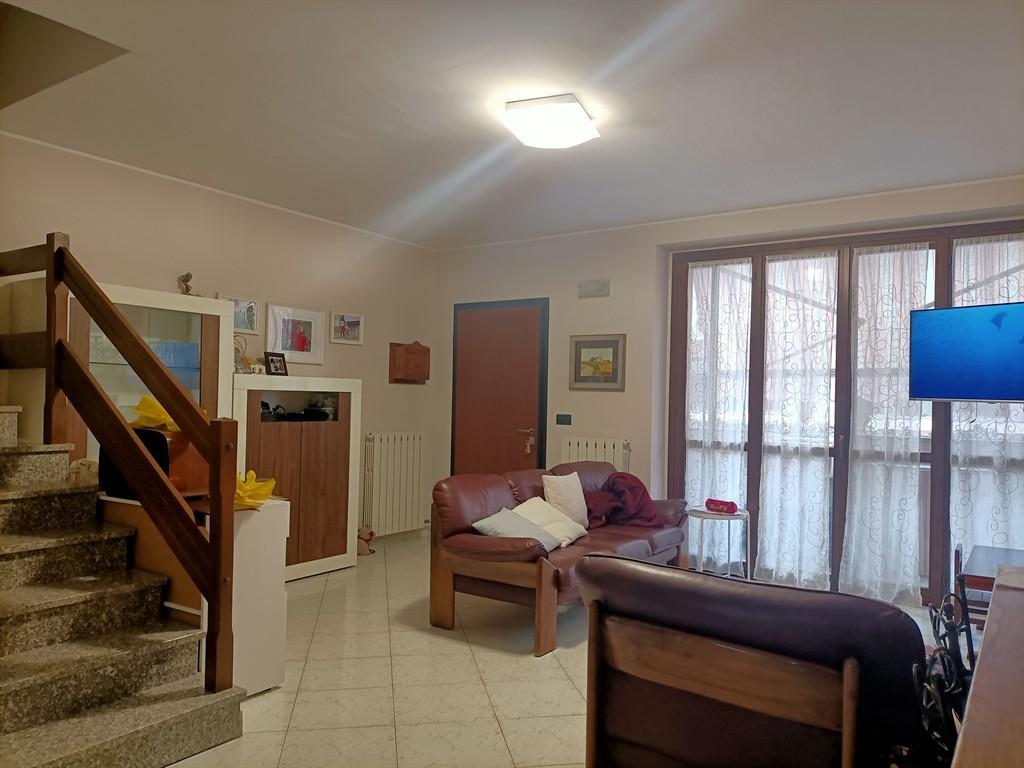 Vendita Villa a schiera, Bellinzago Lombardo foto