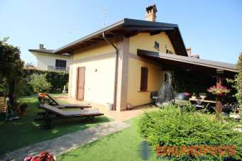 Vendita Villa bifamiliare, Lazzate Vendita Villa bifamiliare, Lazzate