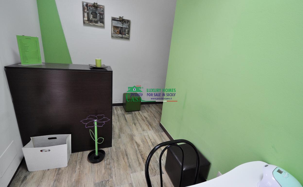 Vendita Laboratorio, Ragusa foto