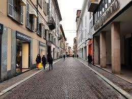 Vendita Negozio, Pavia
