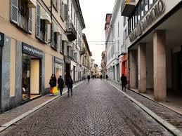 Vendita Negozio, Pavia foto
