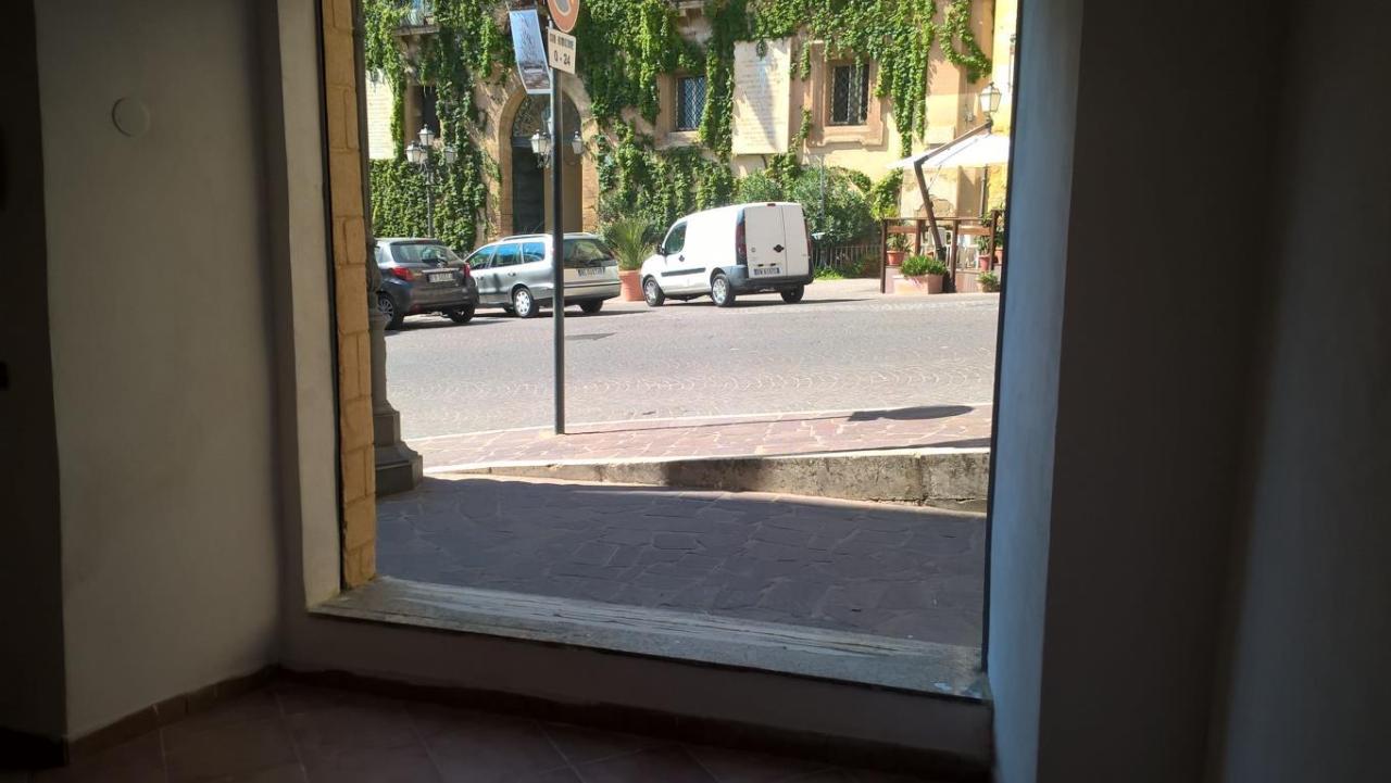 Affitto Negozio, Agrigento foto