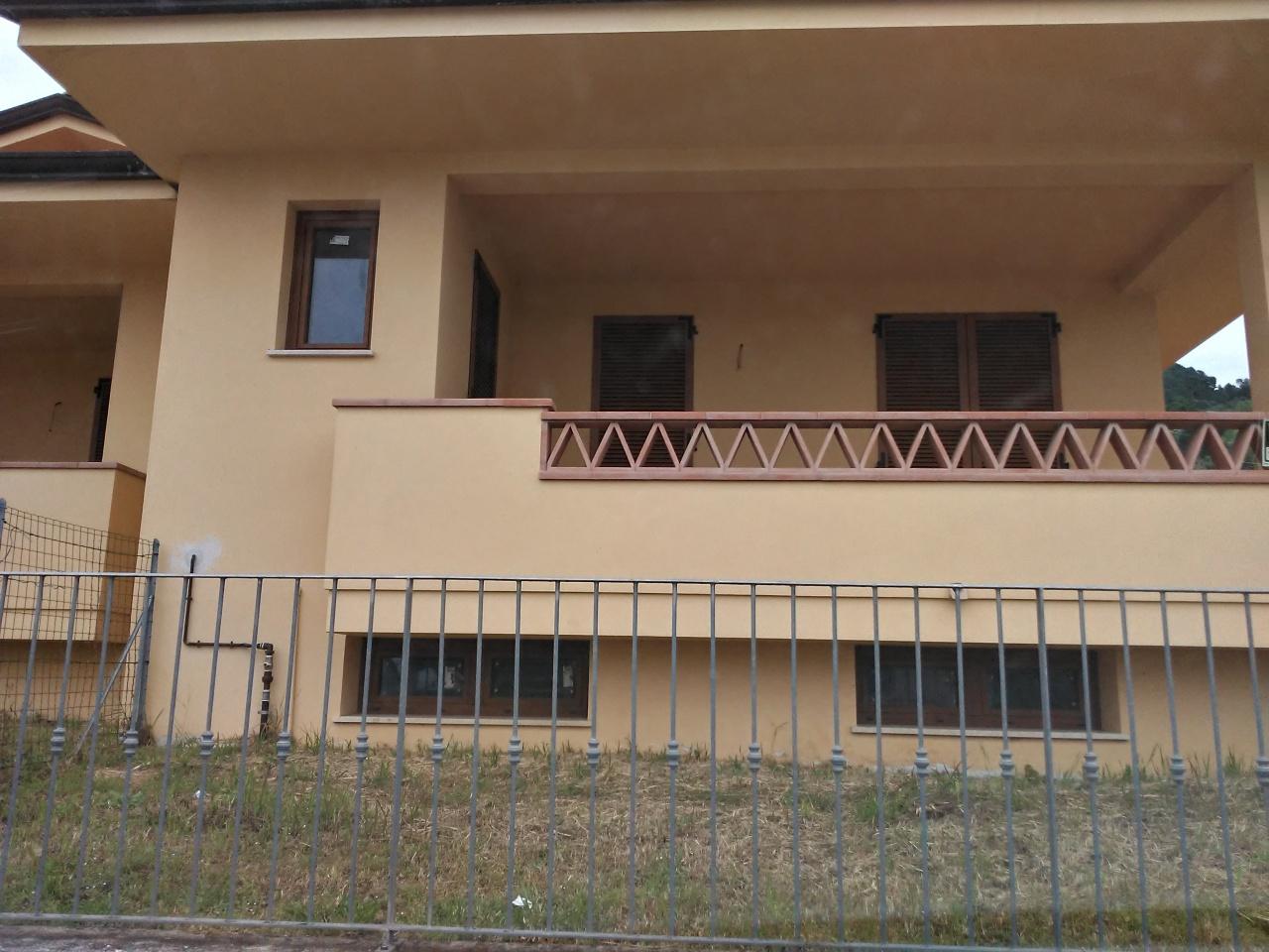 Vendita Multivani, Massarosa foto