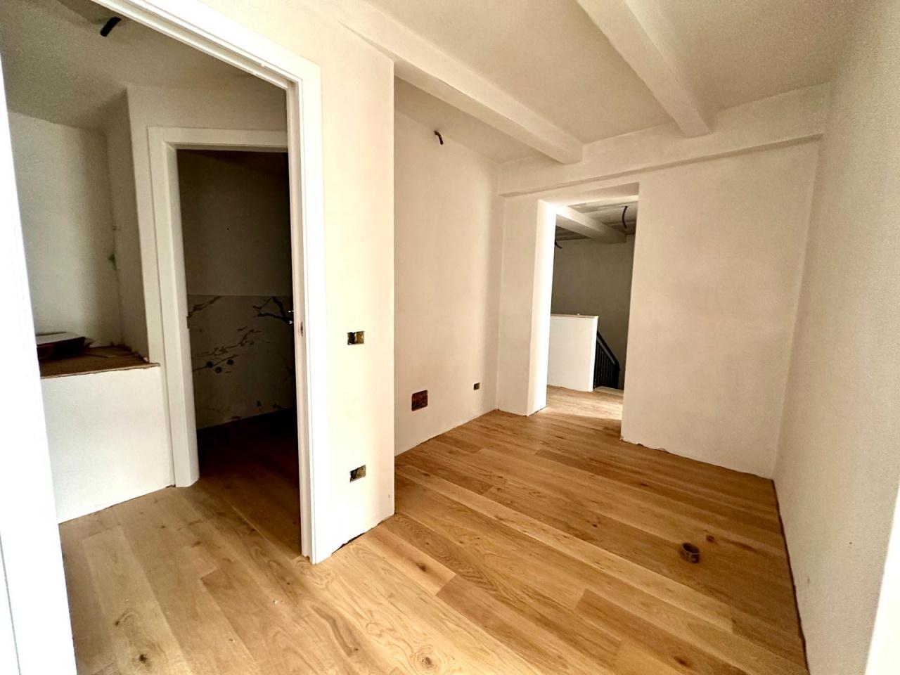 Vendita Bivani, Firenze foto