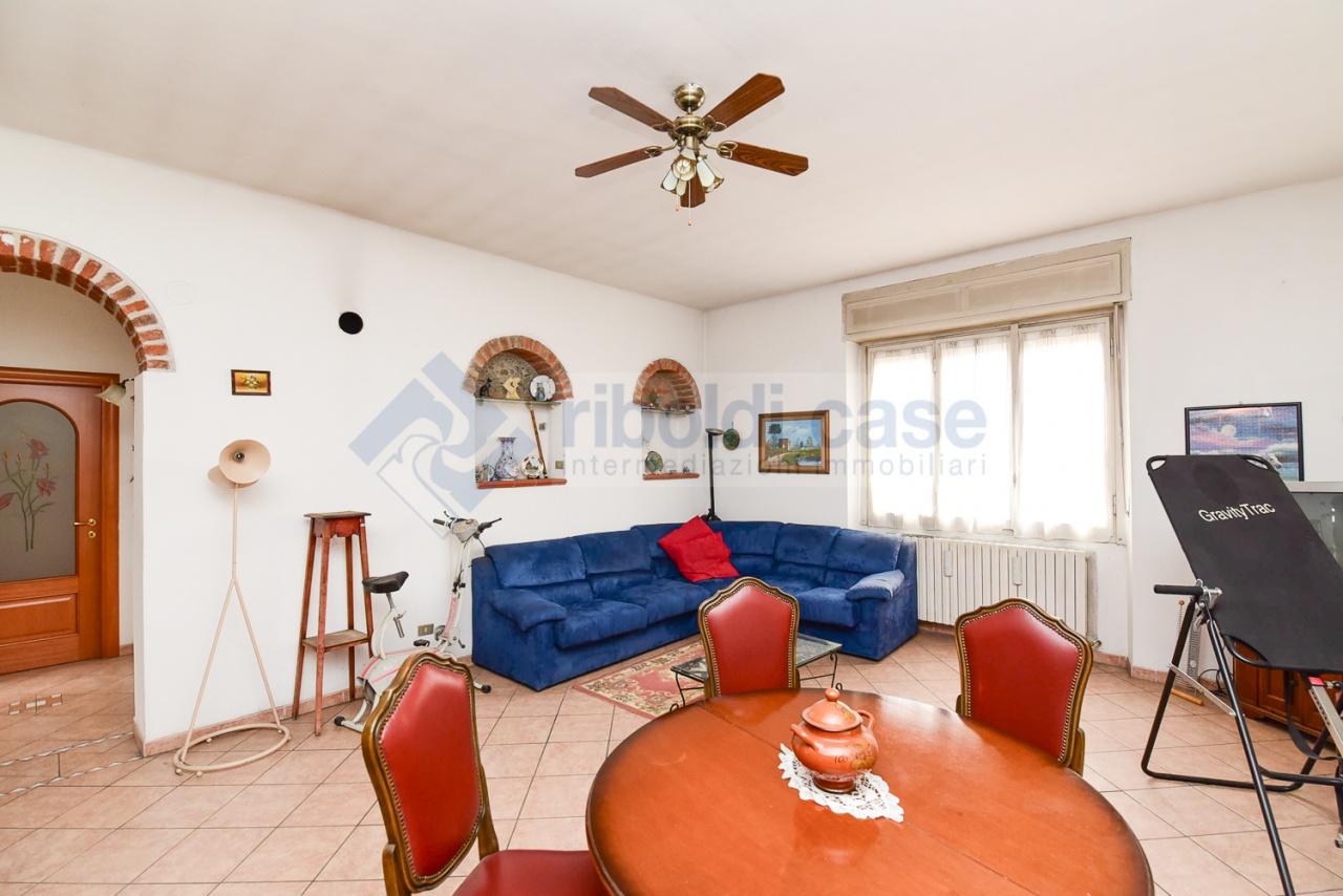 Vendita Eptavani, Desio foto