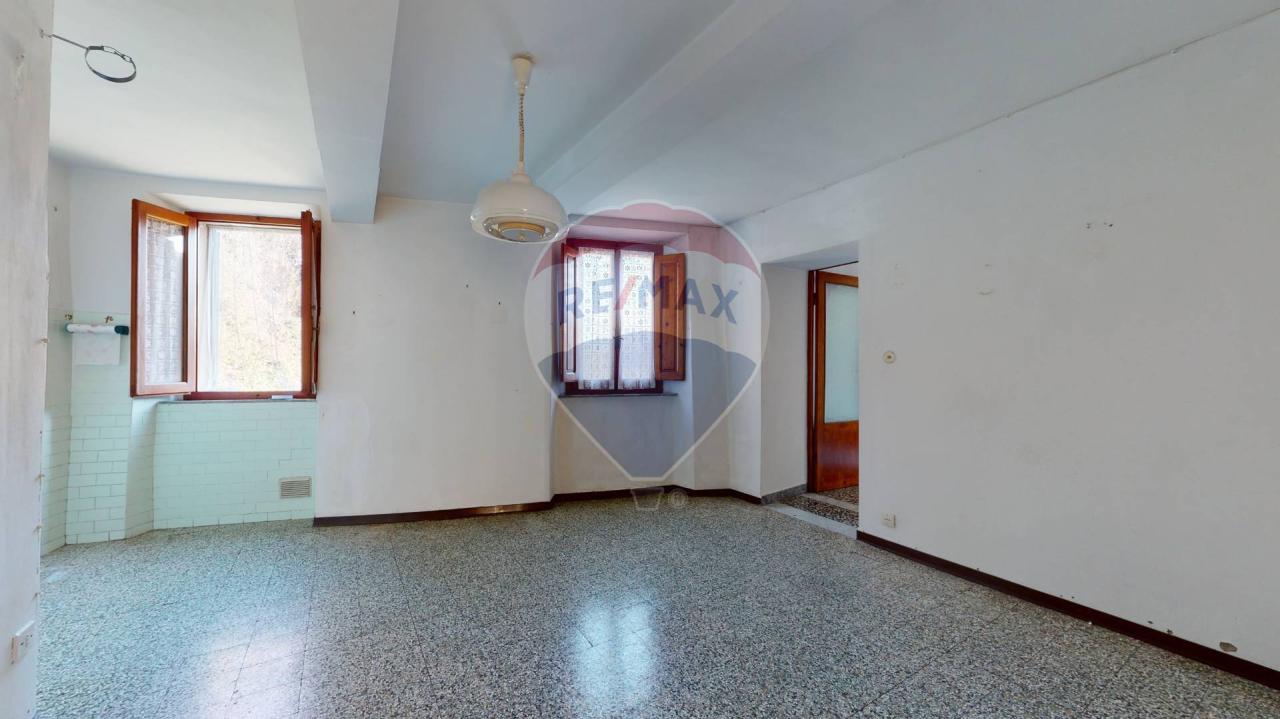 Vendita Esavani, Gallicano foto