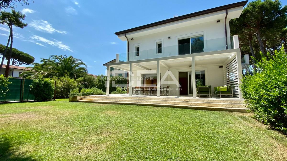 Vendita Multivani, Pietrasanta foto