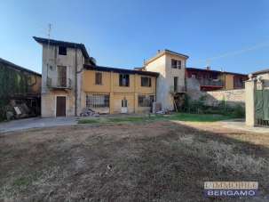 Vendita Pentavani, Azzano San Paolo Vendita Pentavani, Azzano San Paolo