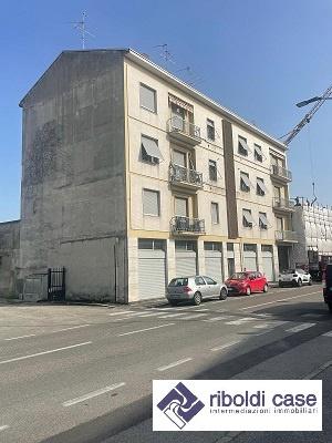 Vendita STABILE, Seregno foto