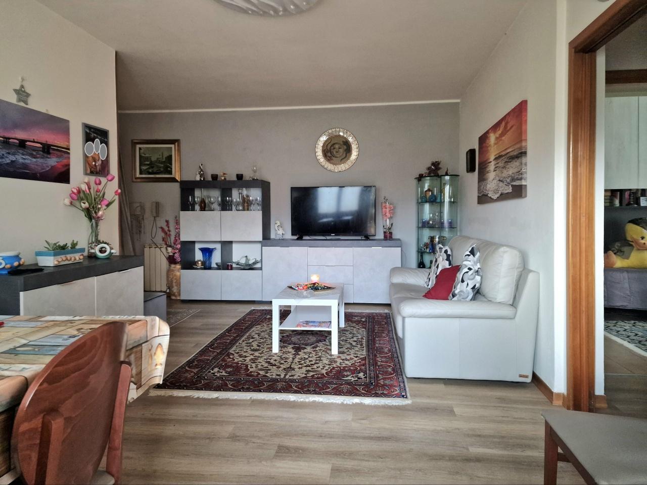 Vendita Trivani, Massa foto