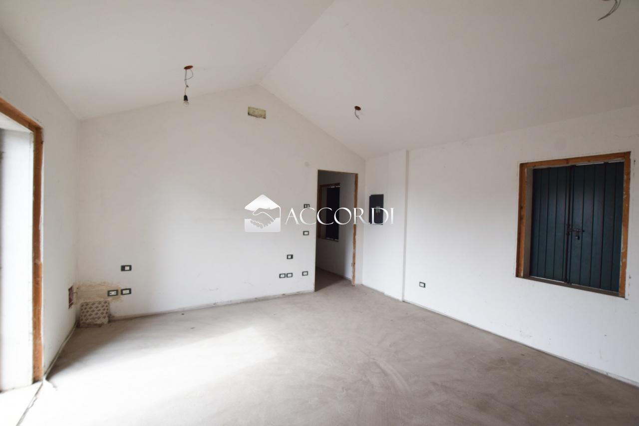 Vendita Multivani, Povegliano foto