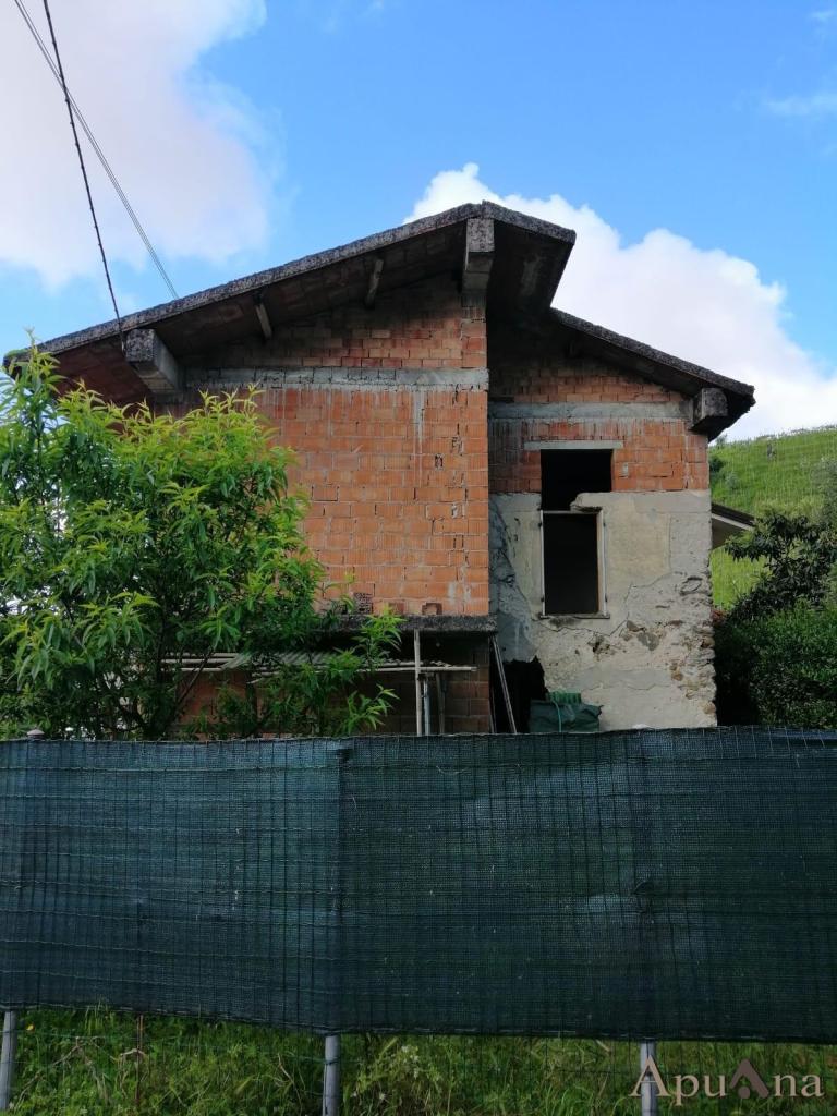Vendita Rustico, Massa foto