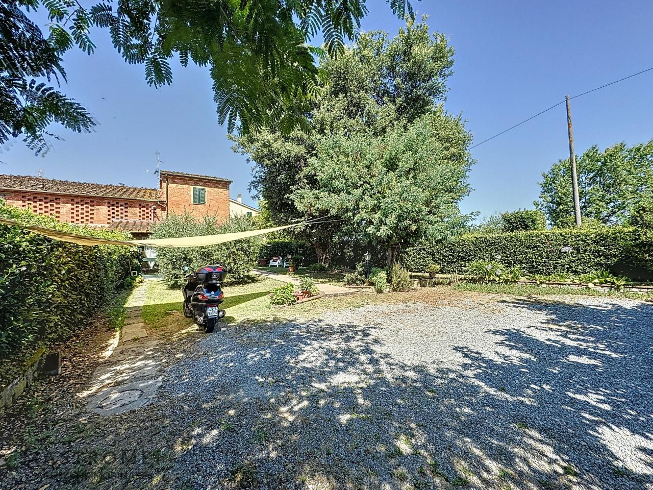 Vendita Rustico, Montecarlo foto