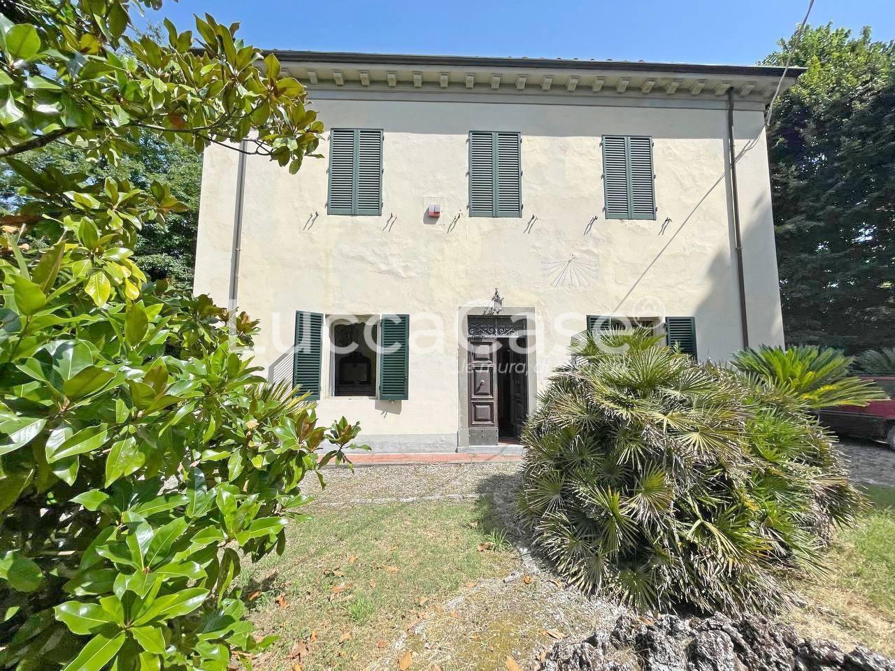 Vendita Stabile/Palazzo, Lucca foto