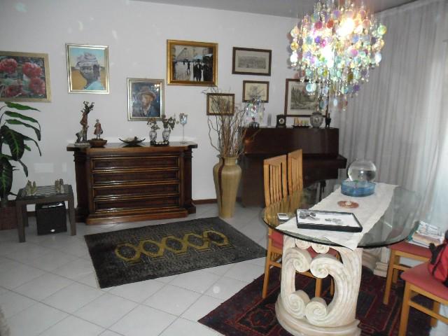 Vendita Appartamento, Carrara foto
