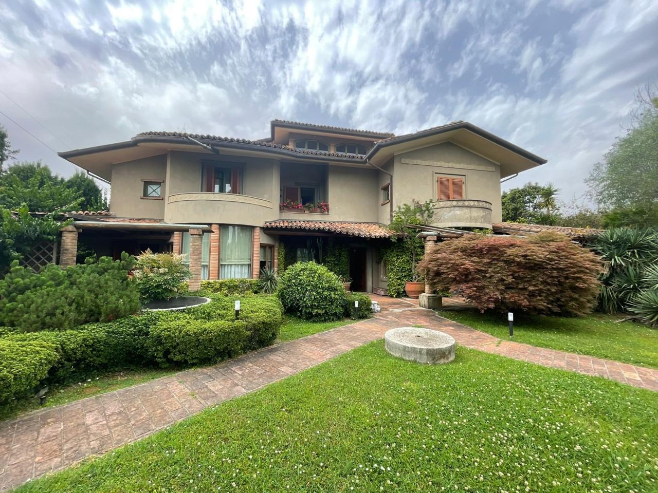 Vendita Villa, Forte dei Marmi foto