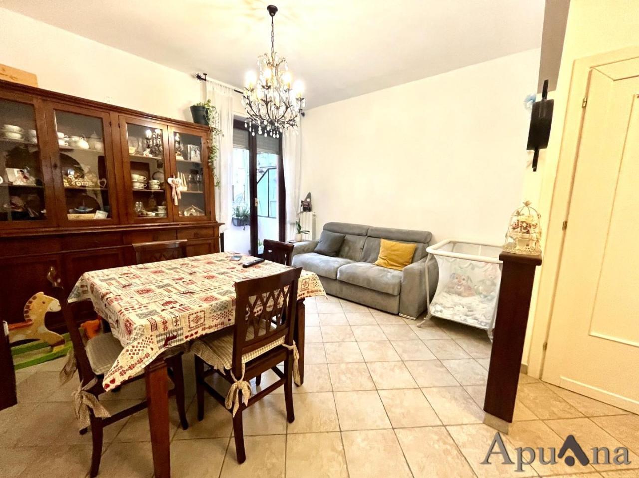 Vendita Appartamento, Massa foto