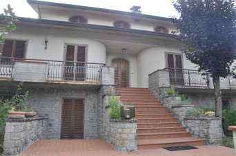 Vendita Villa, Poppi Vendita Villa, Poppi