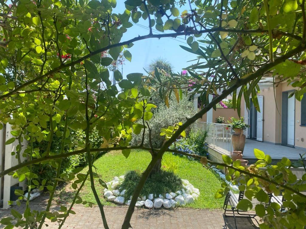 Vendita Appartamento, Montignoso foto