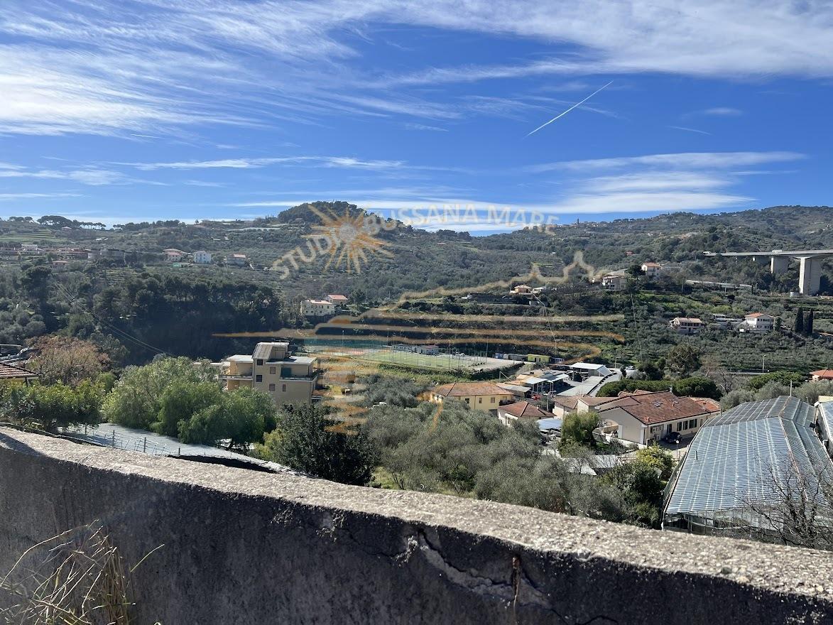 Vendita Quadrivani, San Lorenzo al Mare foto