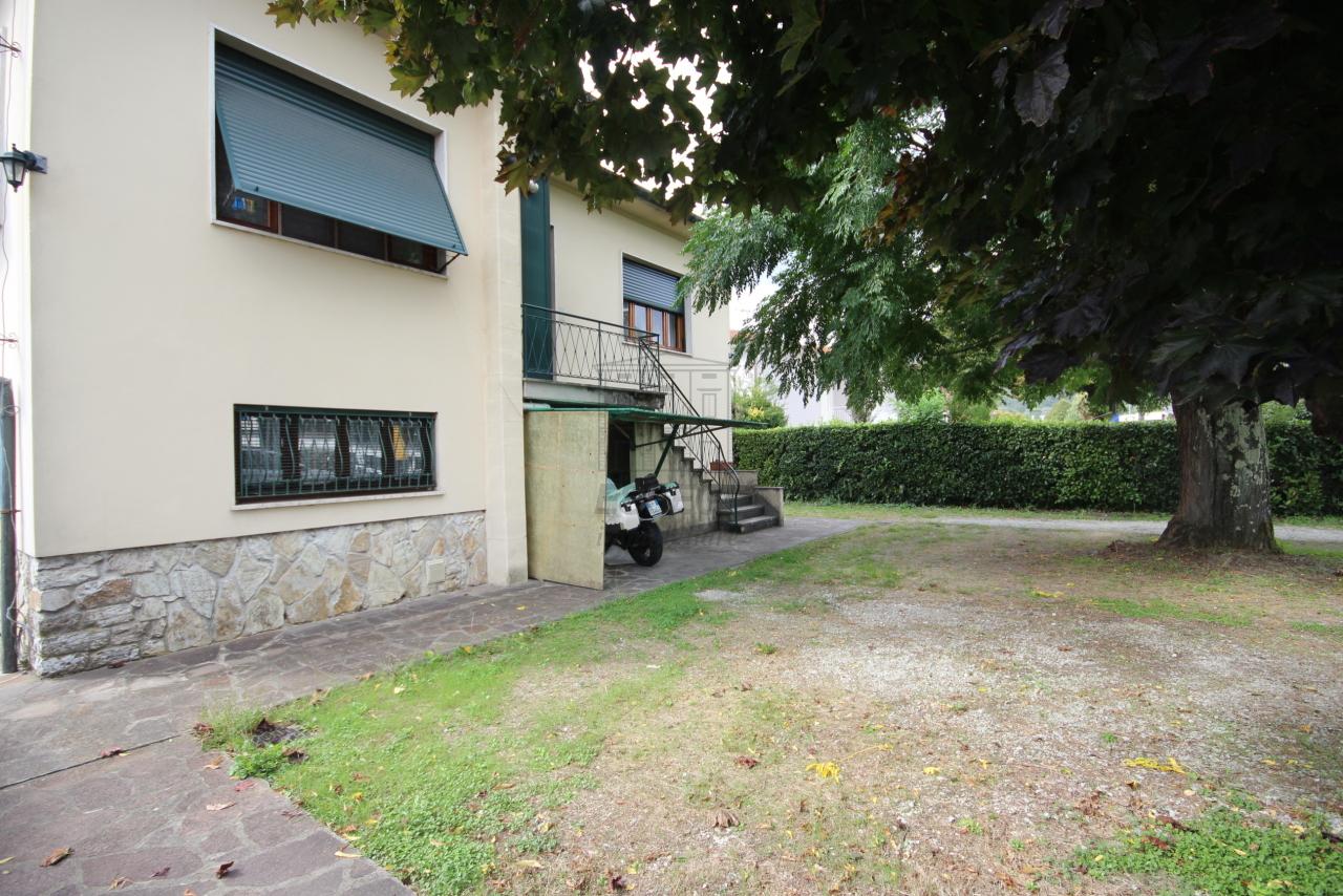 Vendita Multivani, Lucca foto