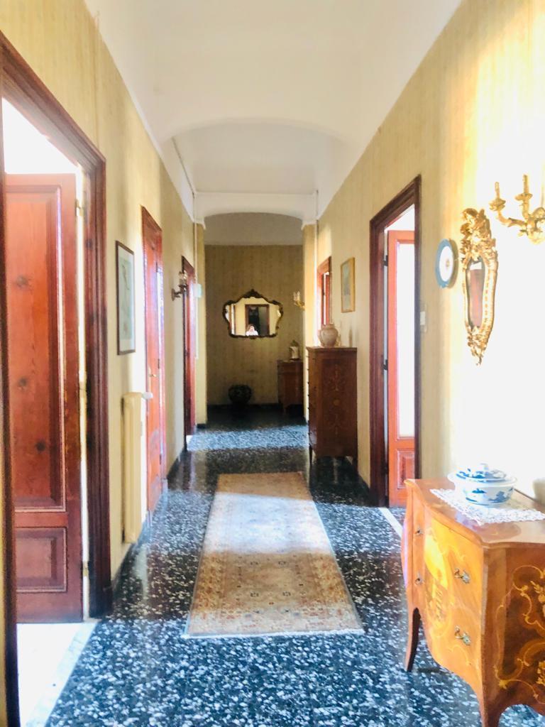 Vendita Esavani, La Spezia foto