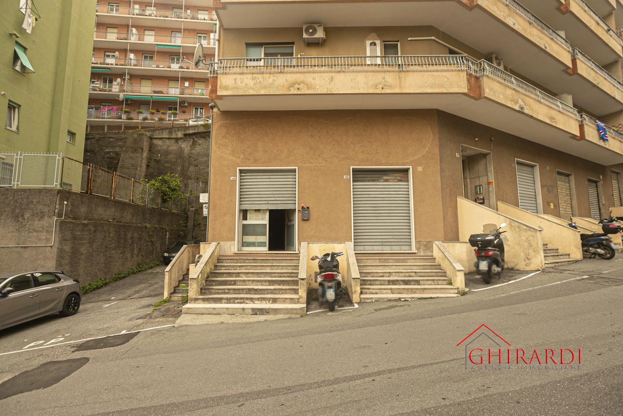 Vendita Bivani, Genova foto