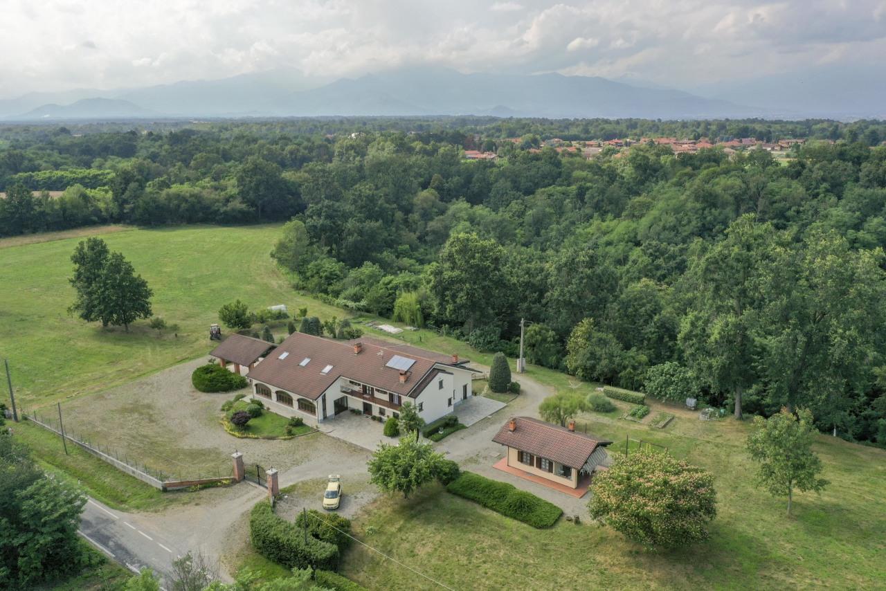 Vendita Esavani, Lombardore foto