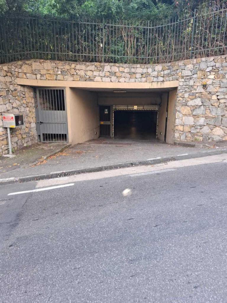 Vendita Monovano, Genova foto
