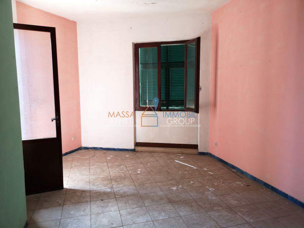Vendita Pentavani, Massa foto