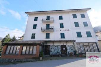 Vendita Palazzo , Urbe