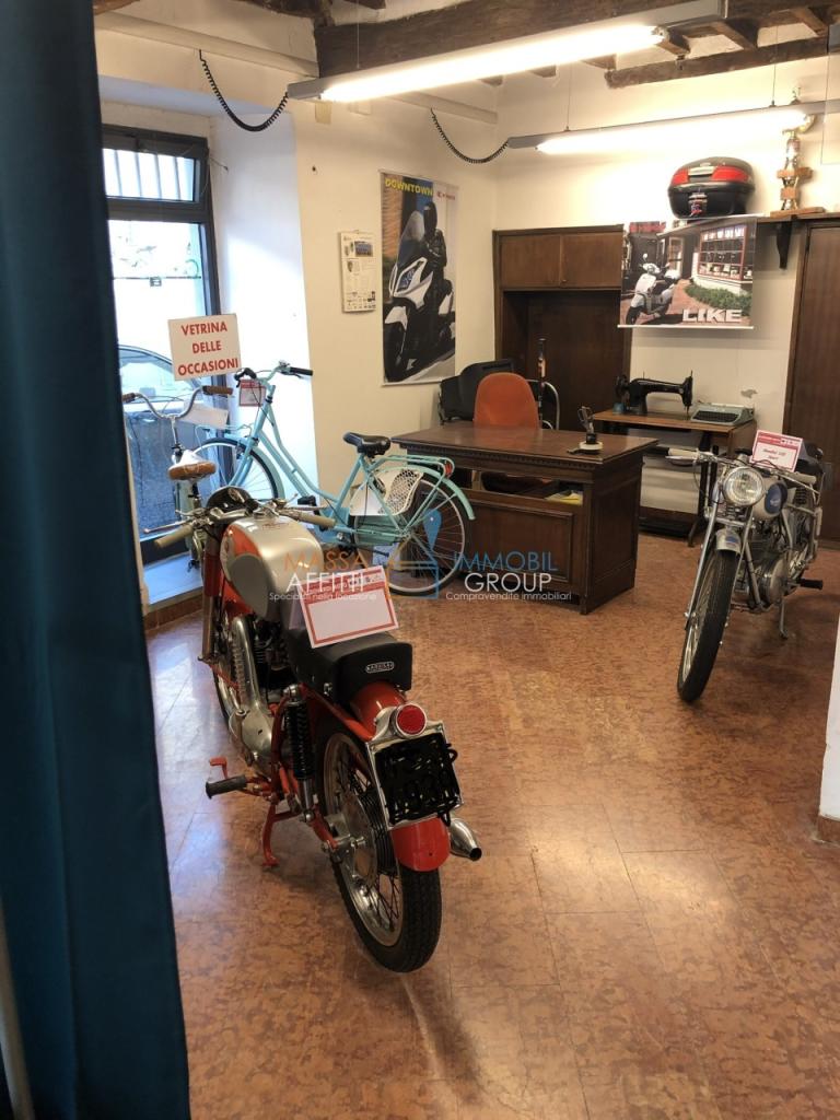 Vendita Monovano, Massa foto