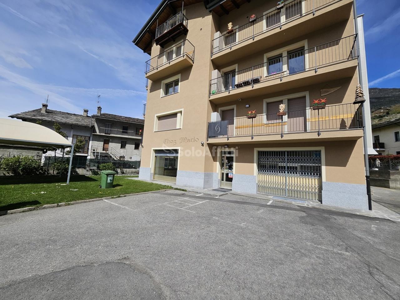 Affitto Oltre 5 vetrine foto