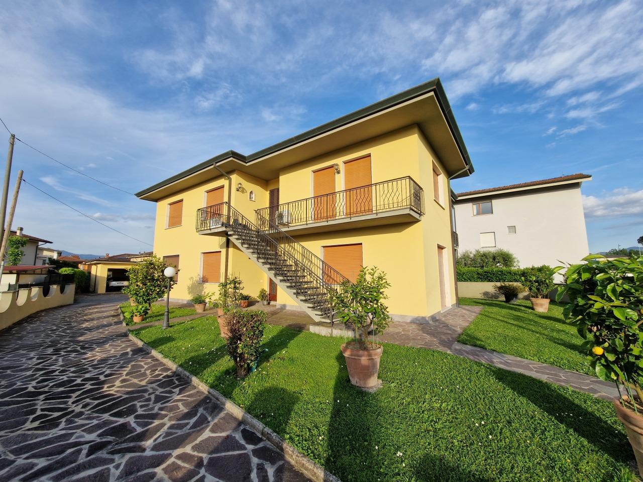 Vendita Ville, Lucca foto